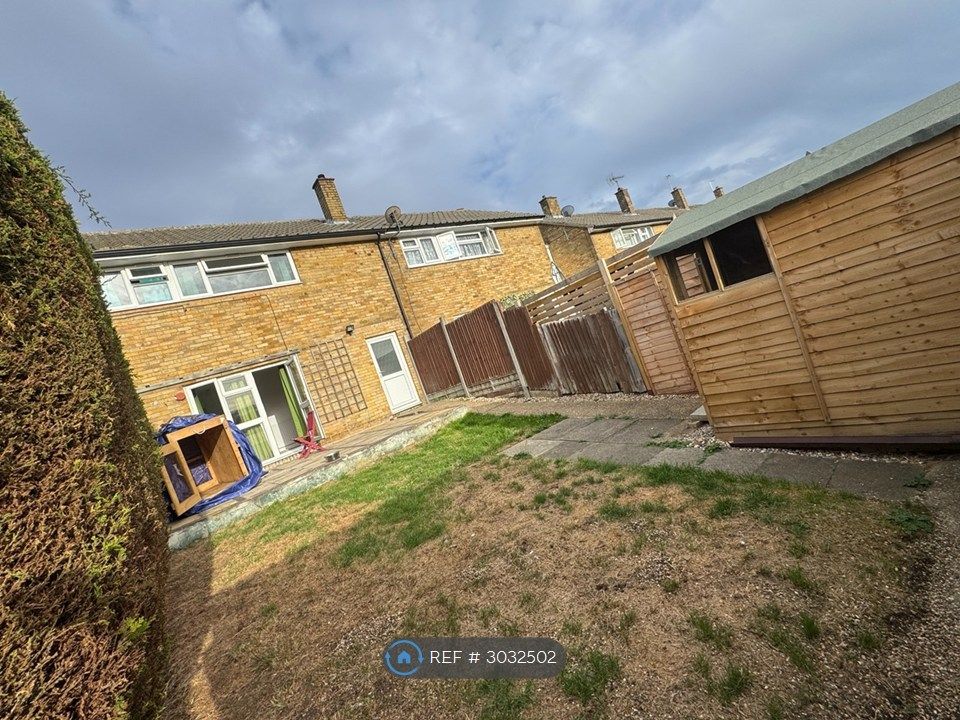 Property photo 3 of 14 Back Garden 2