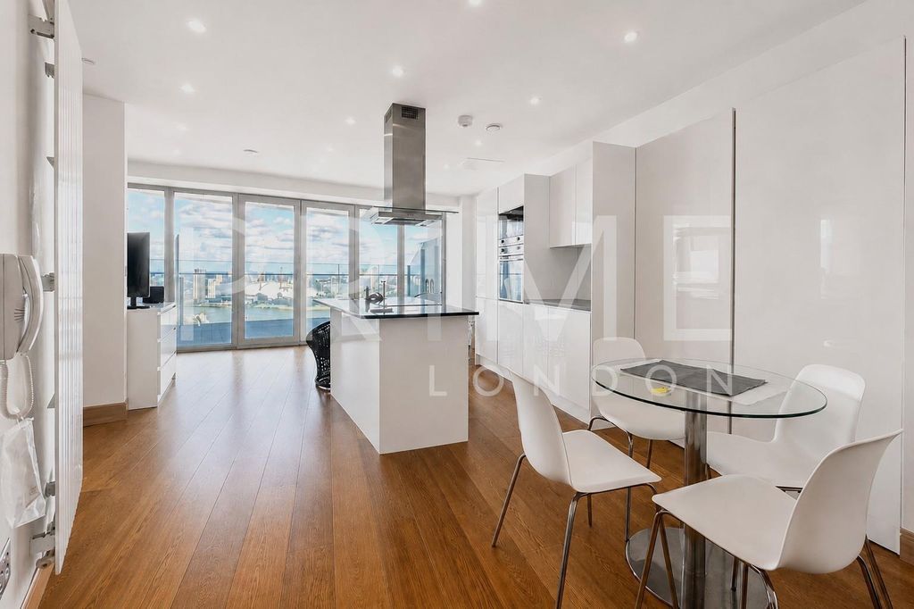 Property photo 2 of 11 Dining.Jpg