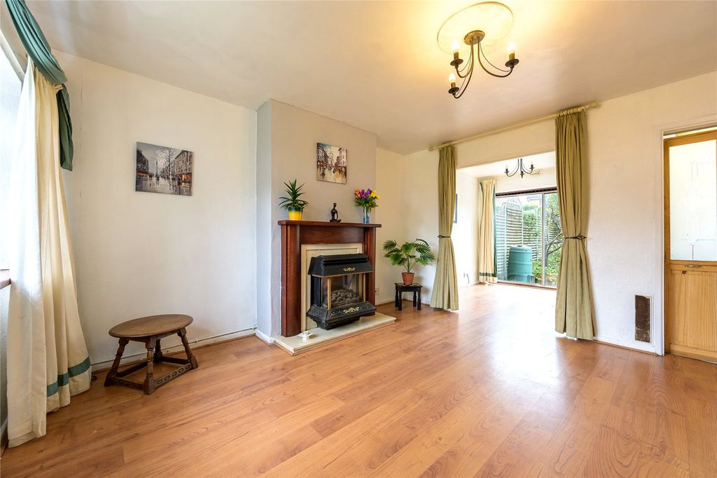 Property photo 2 of 37 Picture No. 06