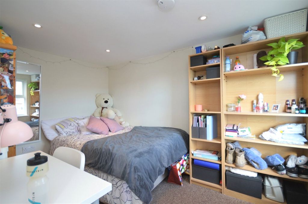 Property photo 3 of 12 Picture No. 02