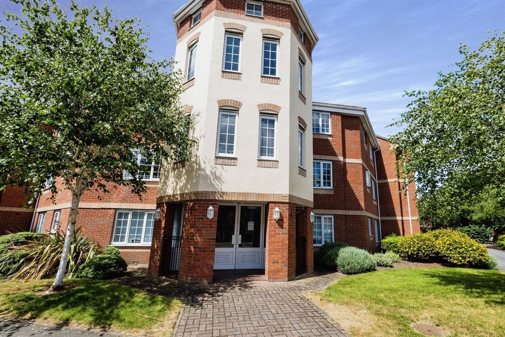 Property photo 1 of 13 Front