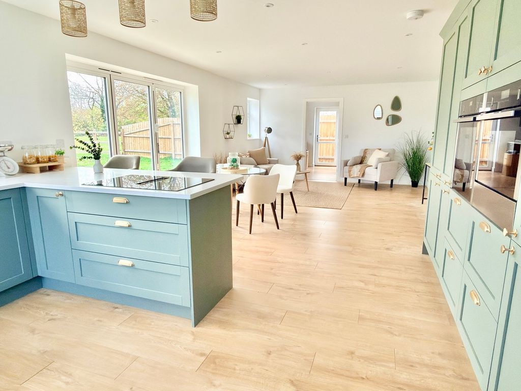 Property photo 3 of 19