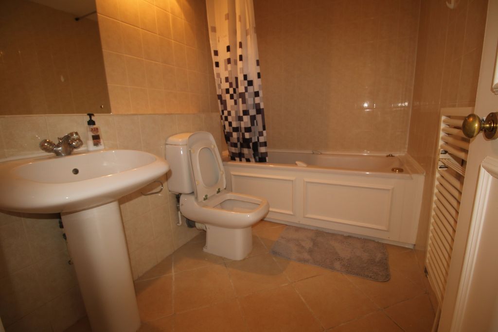 Property photo 3 of 16