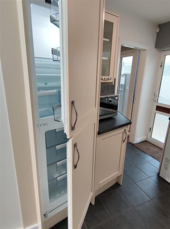 Property photo 3 of 7 210 Shp. Kitchen 3.Jpg