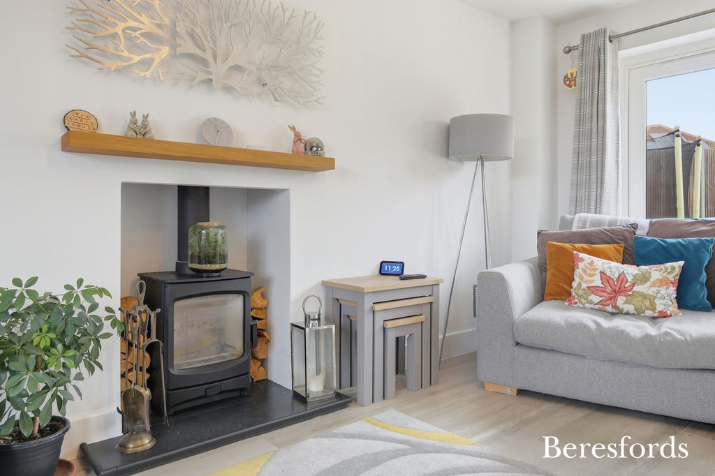 Property photo 3 of 23 Picture No. 11