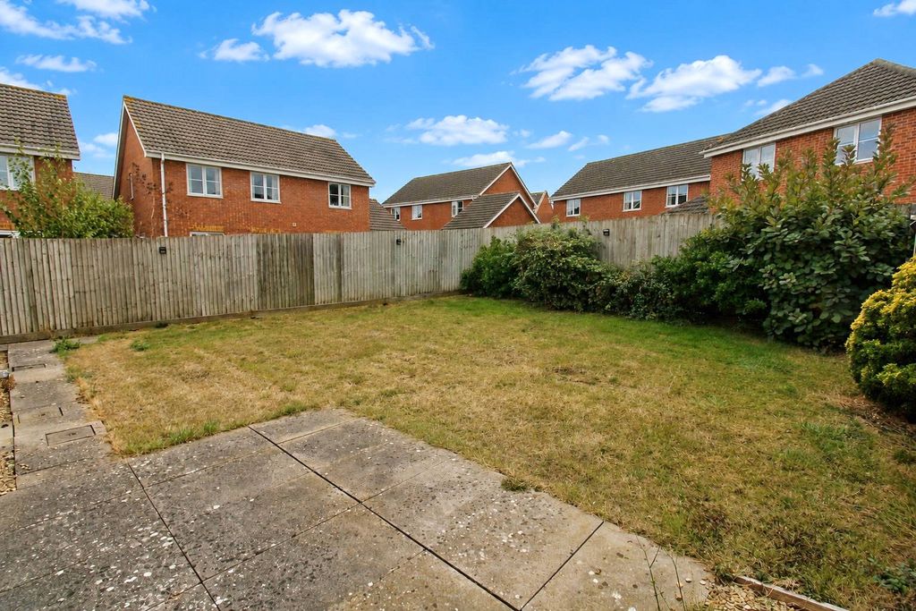 Property photo 2 of 20 Picture No. 23