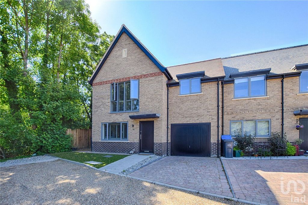 Property photo 2 of 14