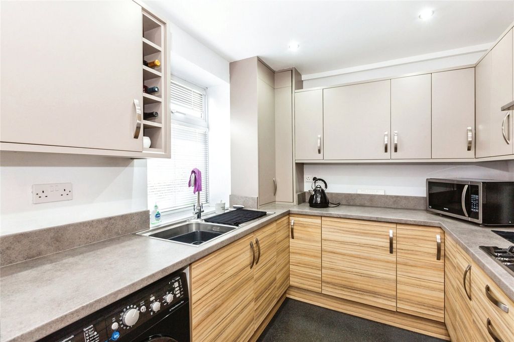 Property photo 2 of 17 Picture No. 02