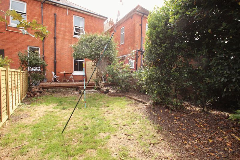 Property photo 1 of 9 Photo 8