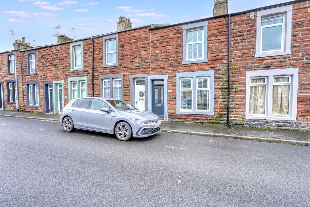 Property photo 1 of 11