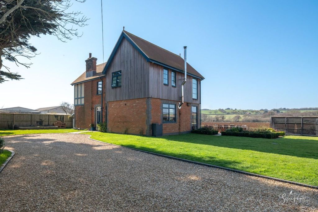 Property photo 1 of 59