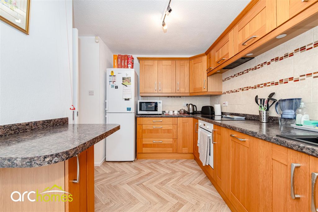 Property photo 3 of 20 Thurlow-8.Jpg