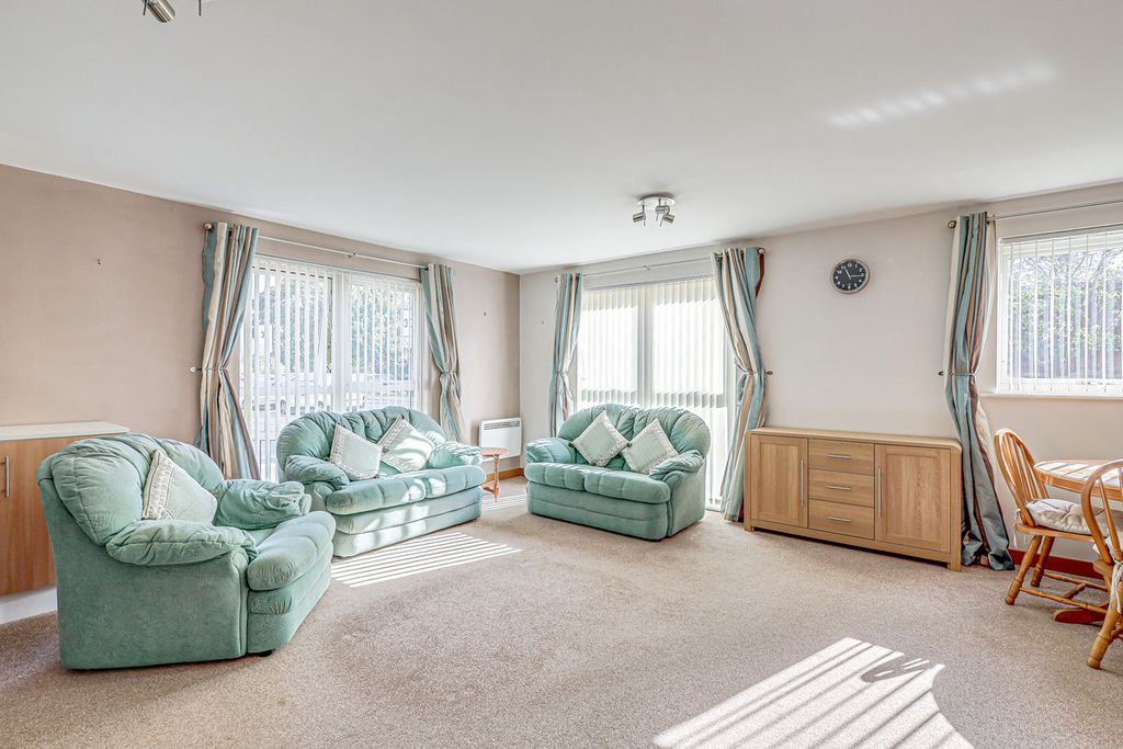 Property photo 2 of 15