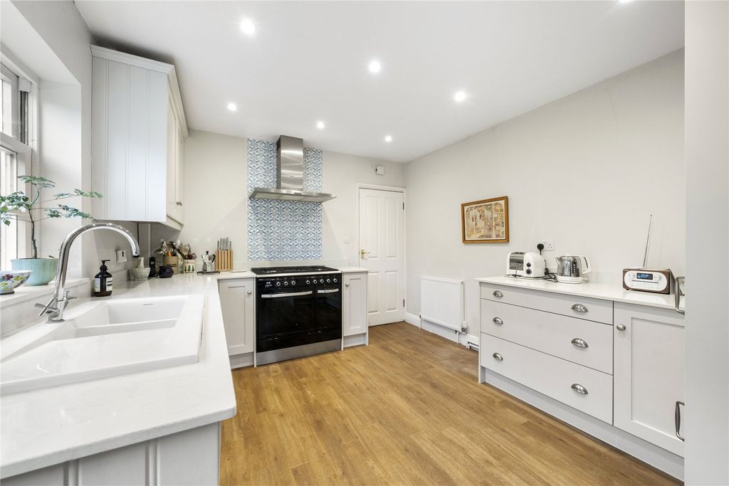 Property photo 3 of 15 Kitchen