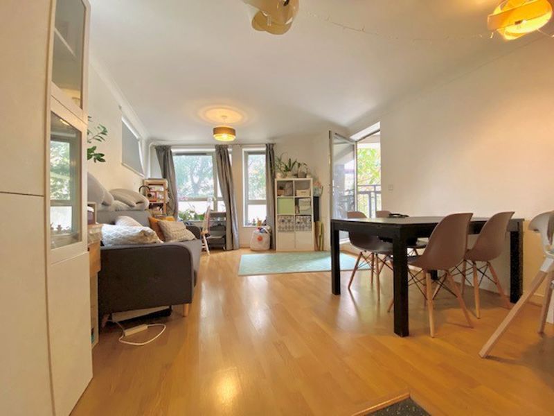 Property photo 1 of 6 Photo 3