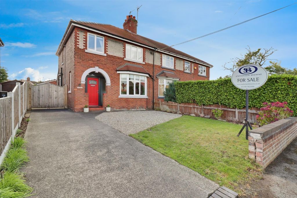 Property photo 1 of 32