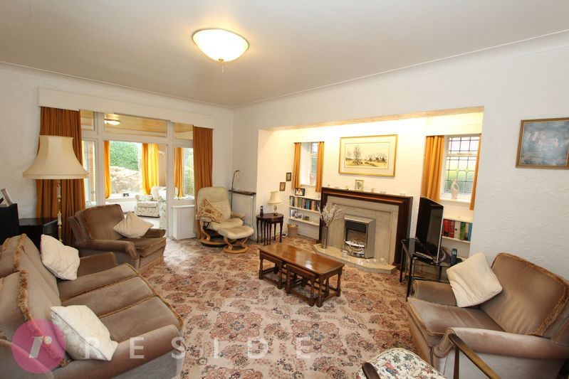 Property photo 2 of 22 Lounge