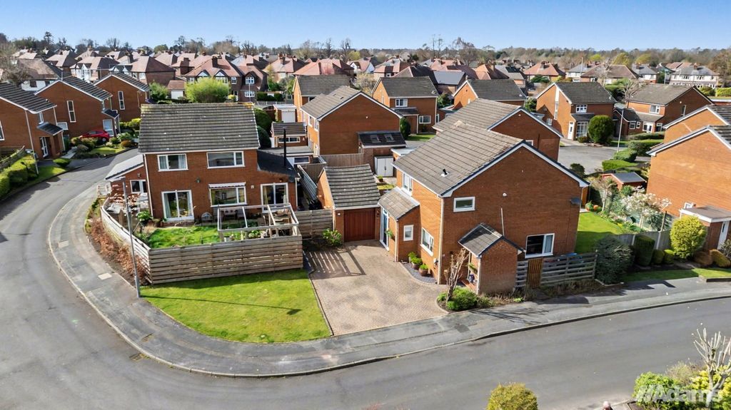 Property photo 2 of 33