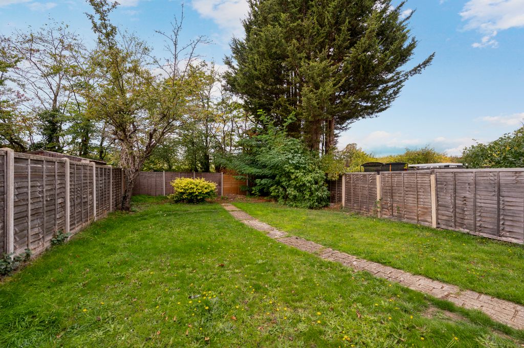 Property photo 2 of 18 Picture No. 16