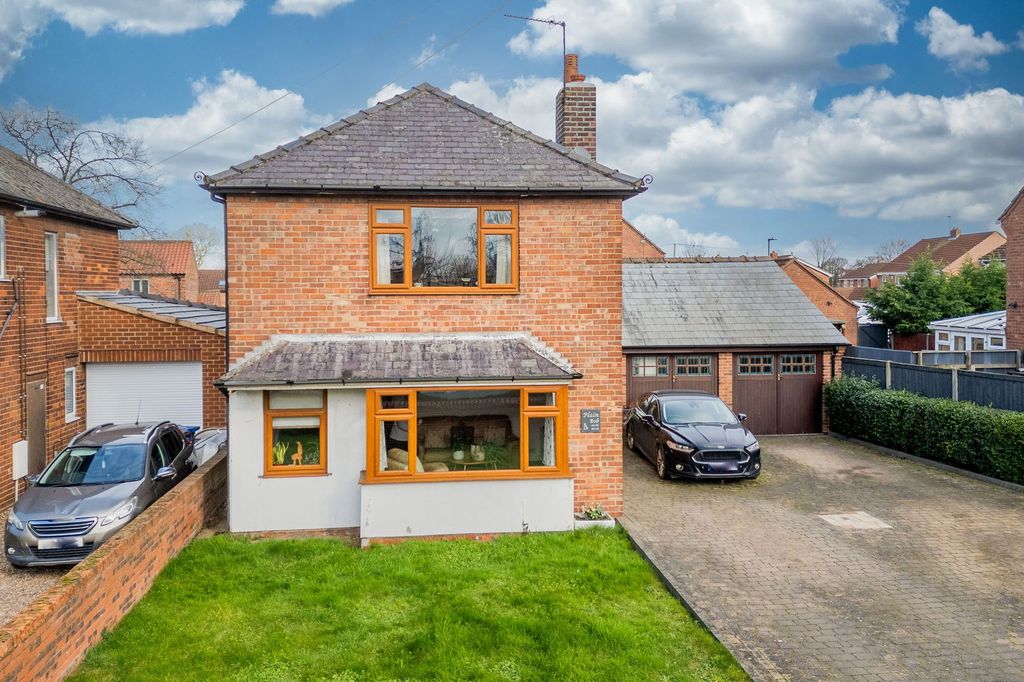 Property photo 1 of 24