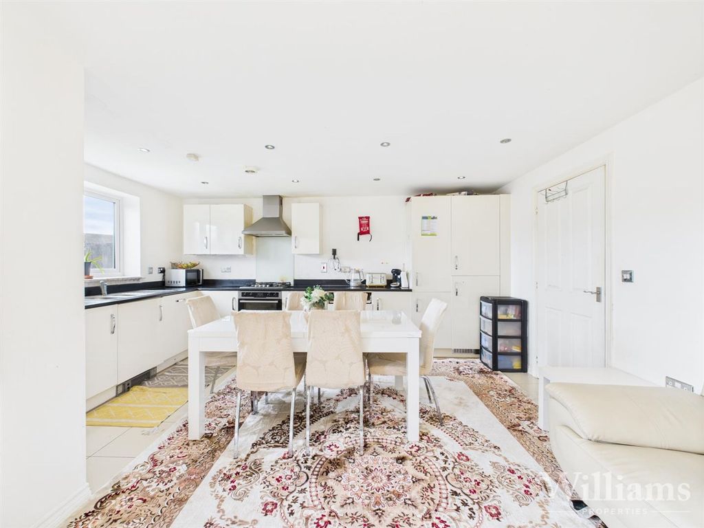 Property photo 2 of 16 Cam04950G0-Pr0080-Still020.Jpg