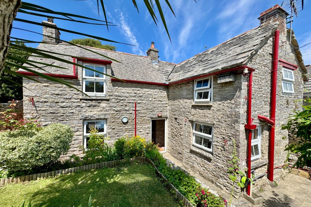 Property photo 1 of 16