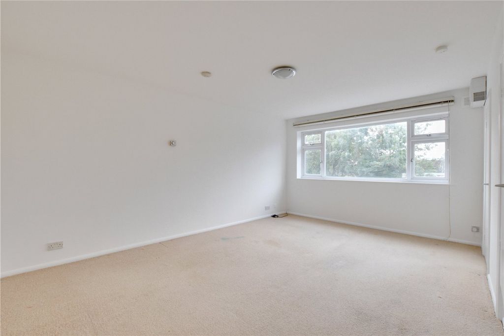 Property photo 3 of 8 Living Area