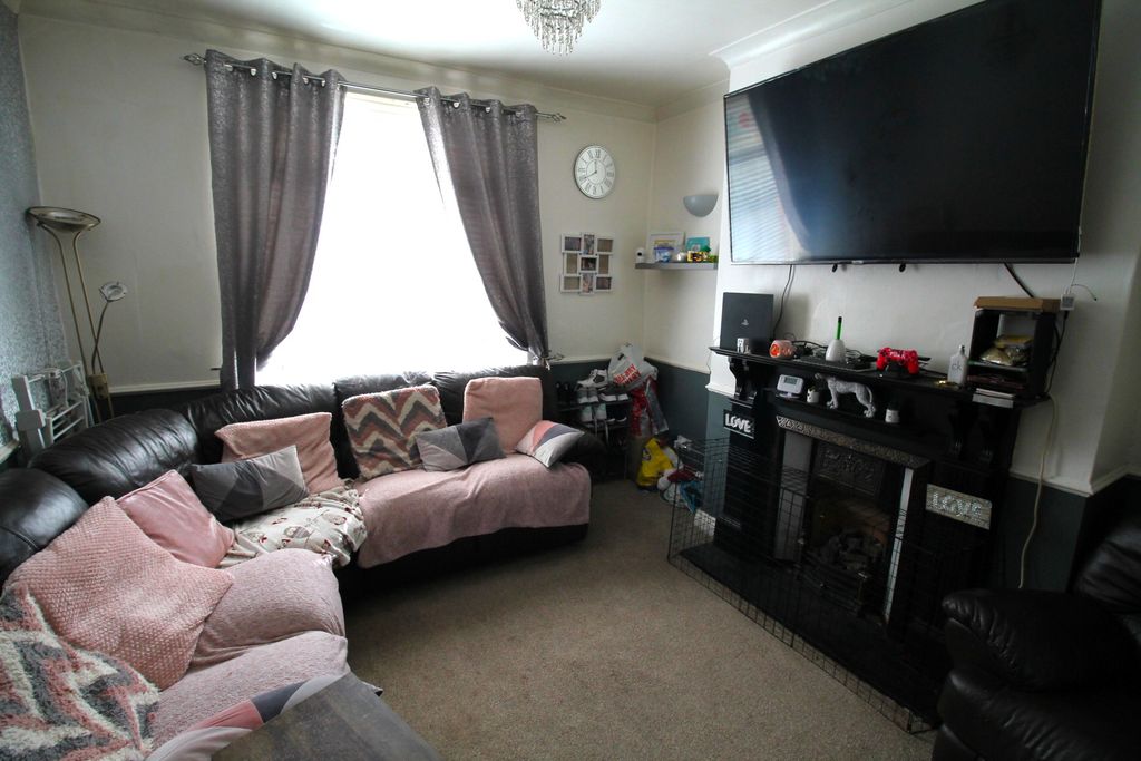 Property photo 2 of 12 Img_0390