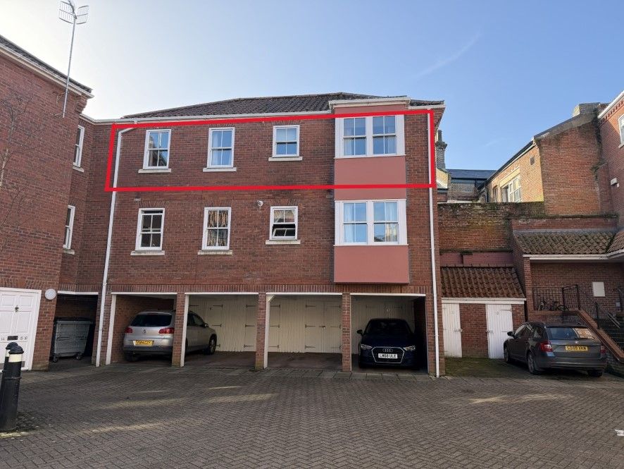 Property photo 1 of 11