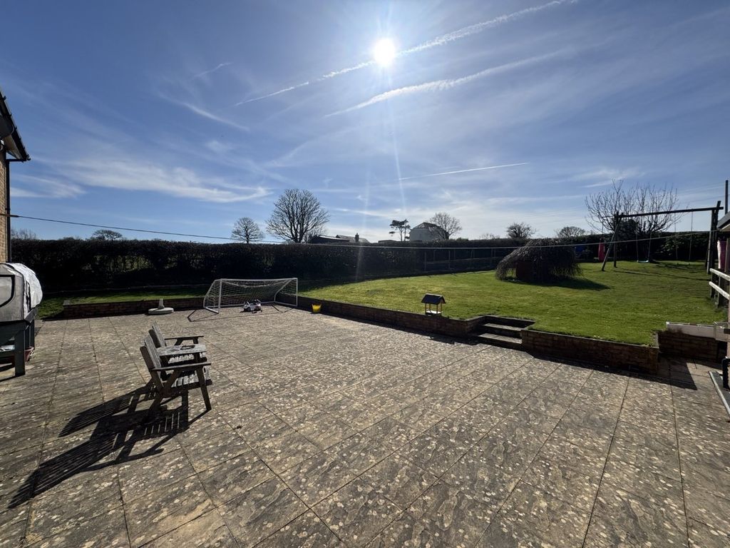 Property photo 3 of 62