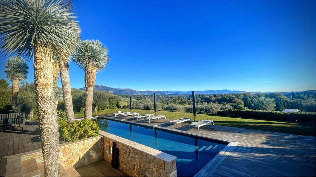 Property photo 3 of 25