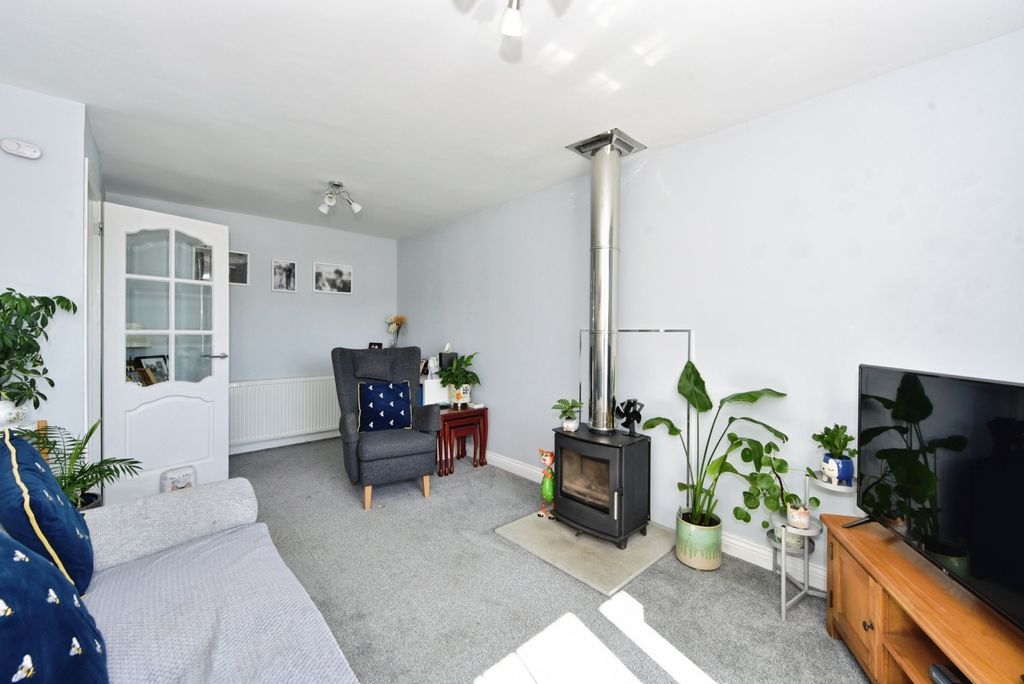 Property photo 3 of 15 Pbox-Img.Jpg