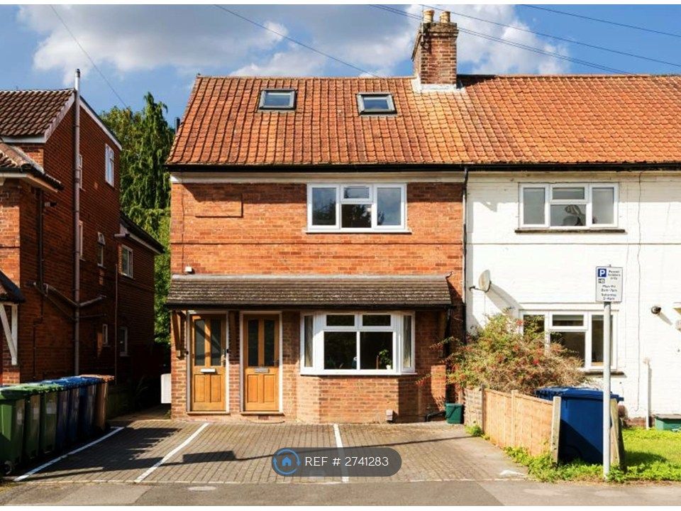 Property photo 1 of 7 Street Front