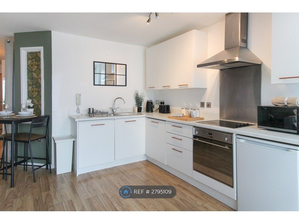 Property photo 2 of 23 Kitchen Area