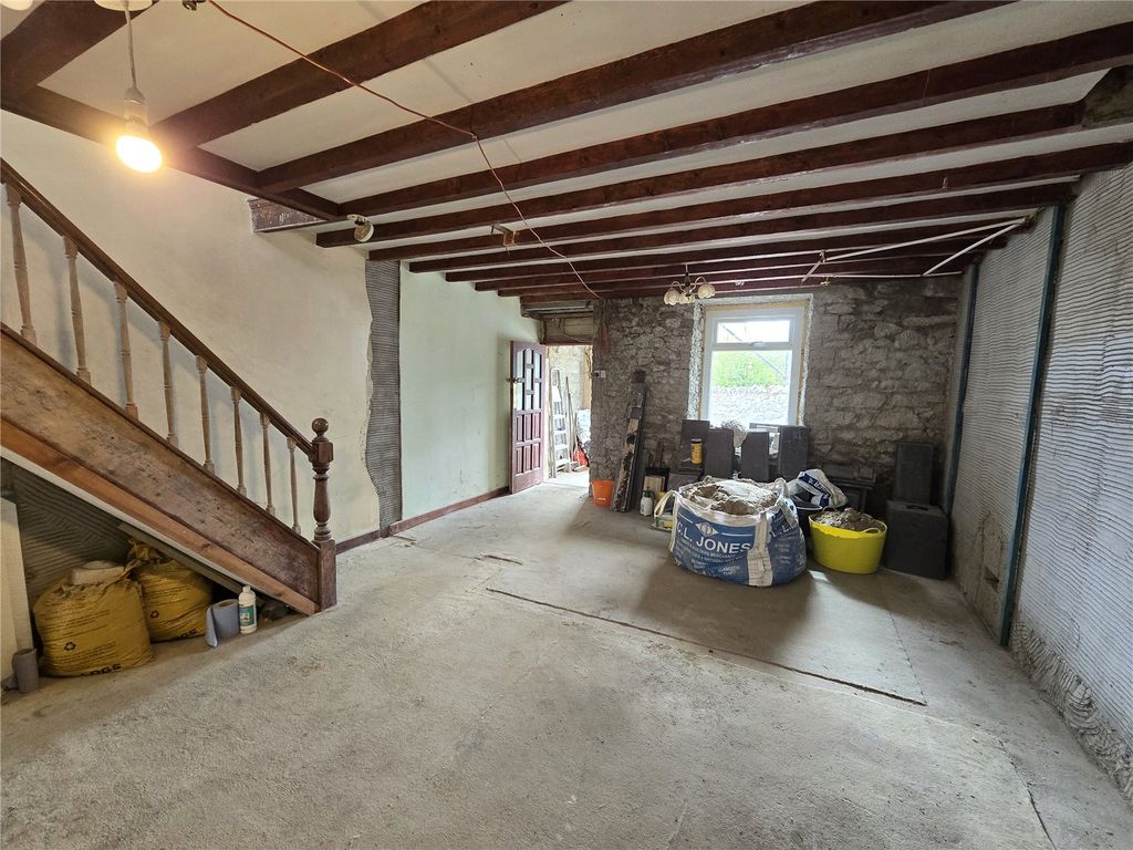 Property photo 2 of 14 Picture No. 10