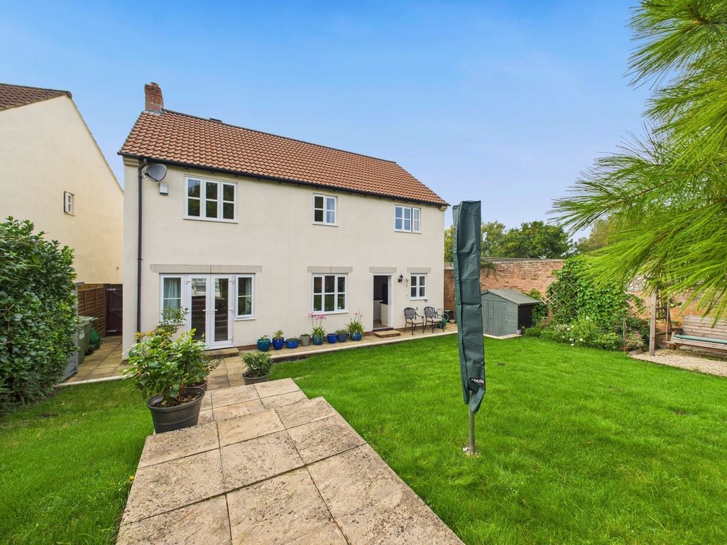 Property photo 2 of 32