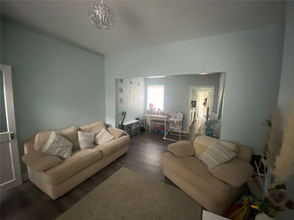 Property photo 3 of 11 Picture No. 09