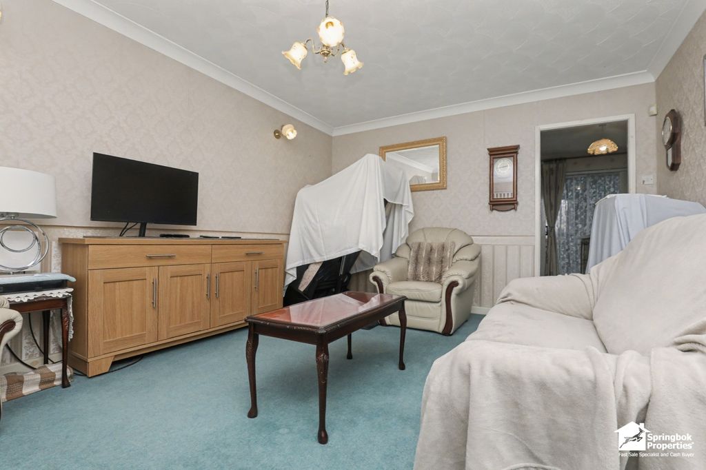 Property photo 3 of 13 Image 2