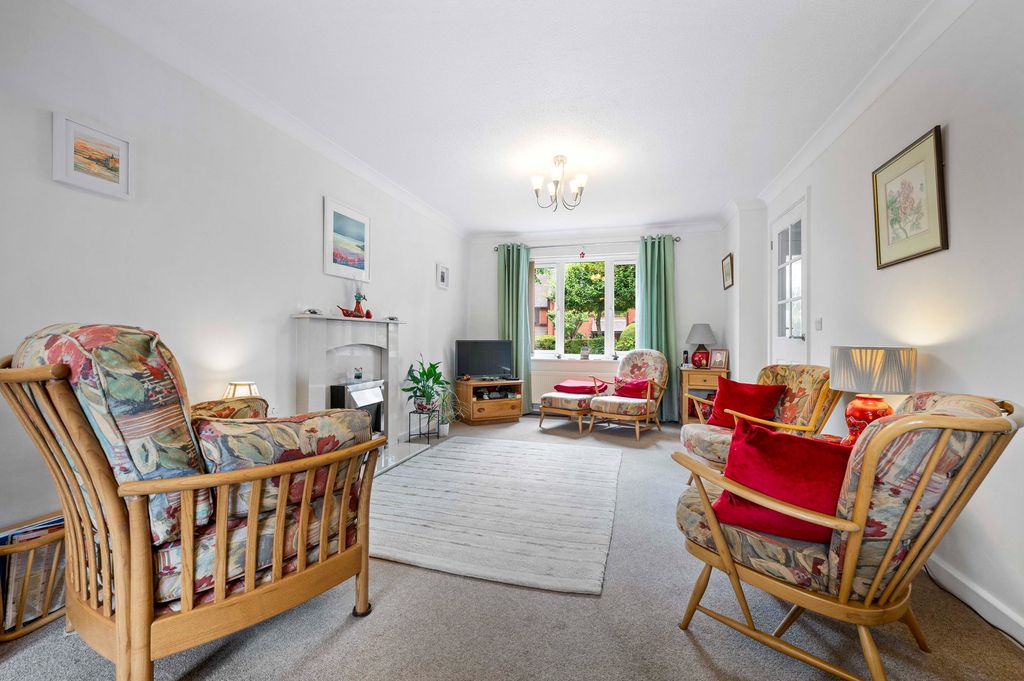 Property photo 3 of 13