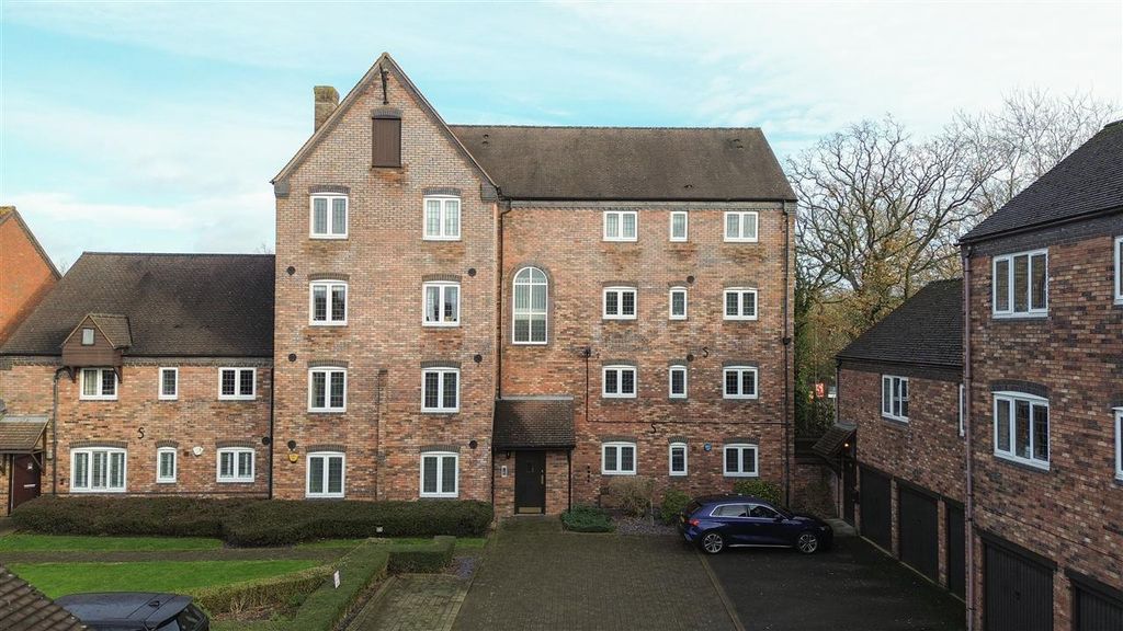 Property photo 1 of 17 Main Picture