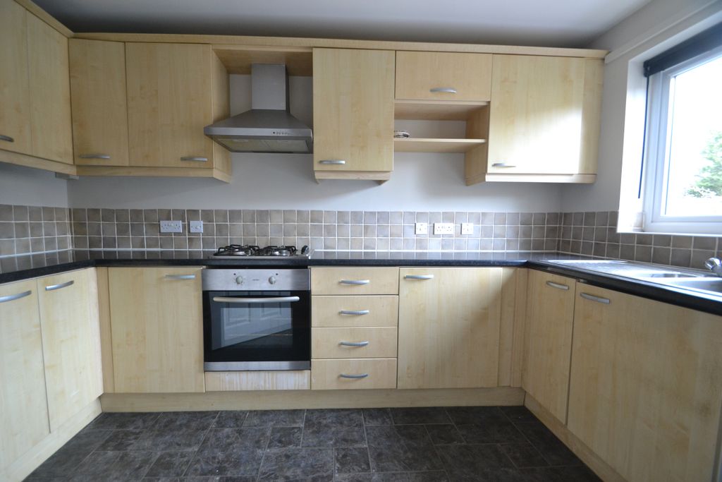 Property photo 2 of 13 Kitchen