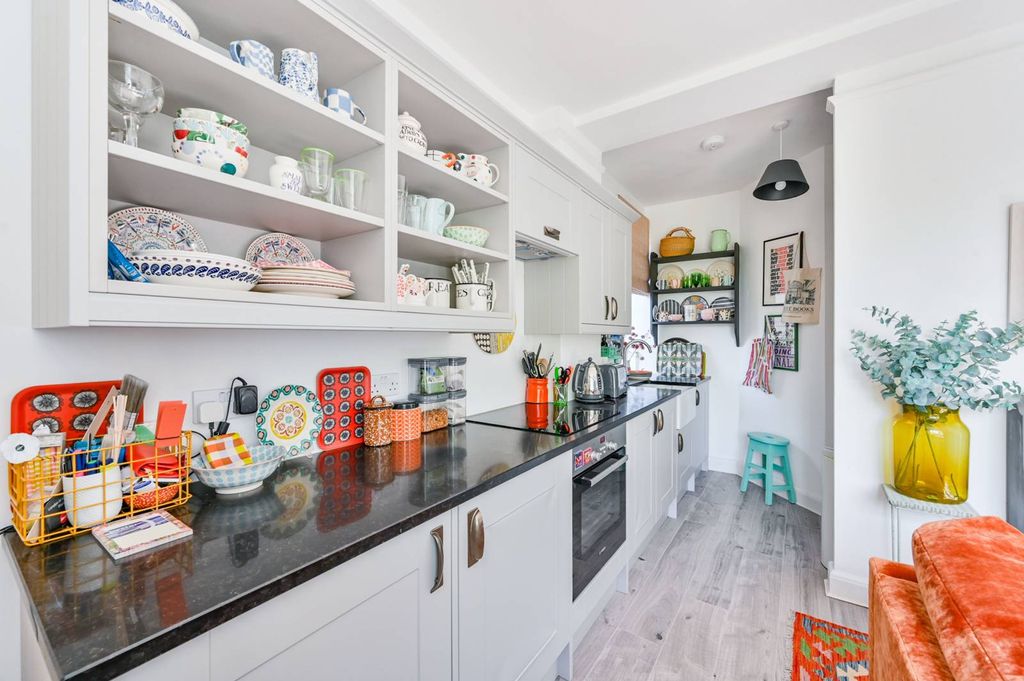 Property photo 3 of 9