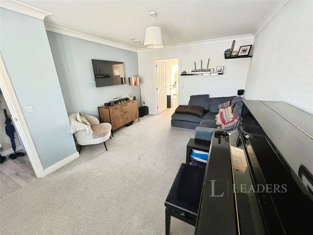 Property photo 2 of 14 Picture No. 10