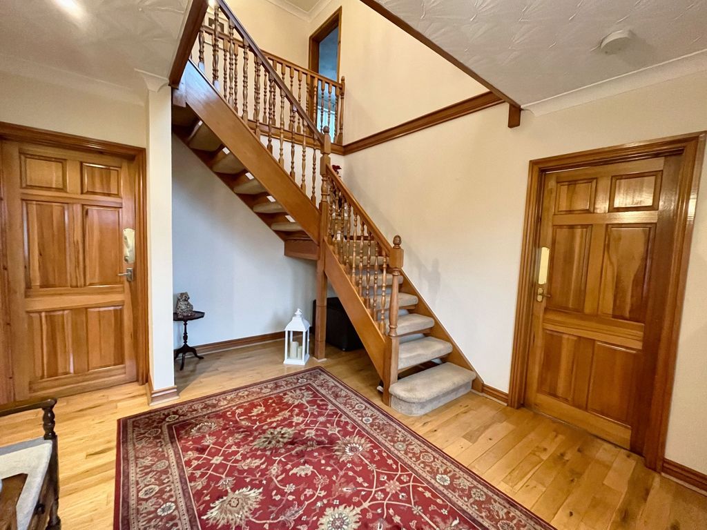 Property photo 2 of 54