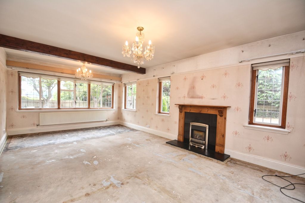 Property photo 3 of 40