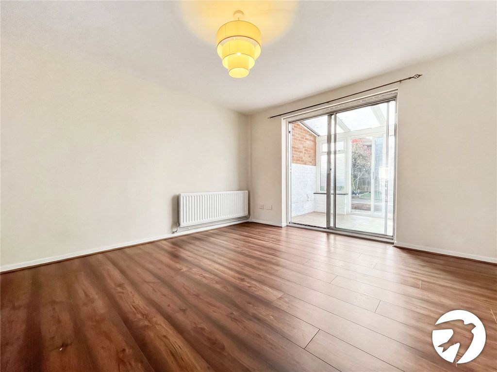 Property photo 2 of 14 Picture No. 05