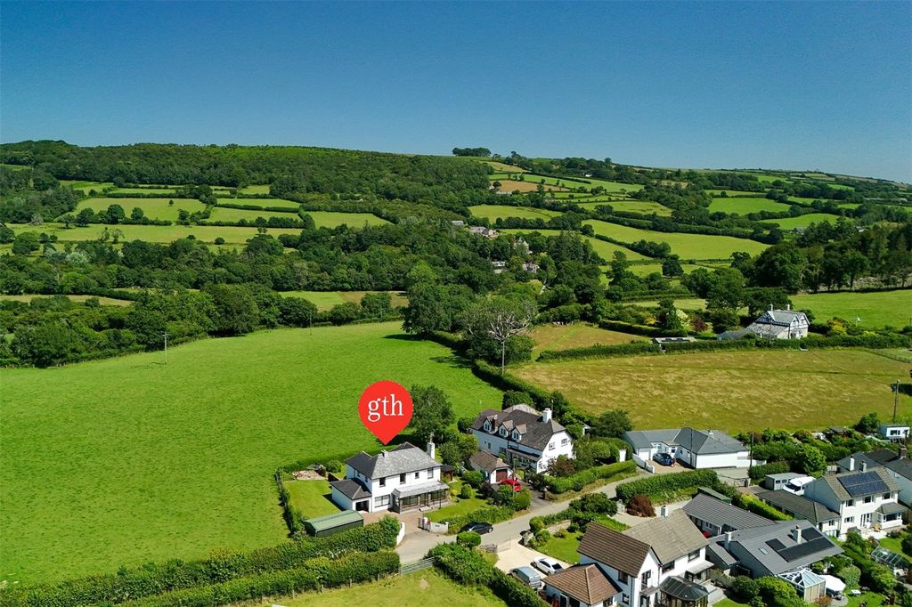 Property photo 2 of 29 Picture No. 32