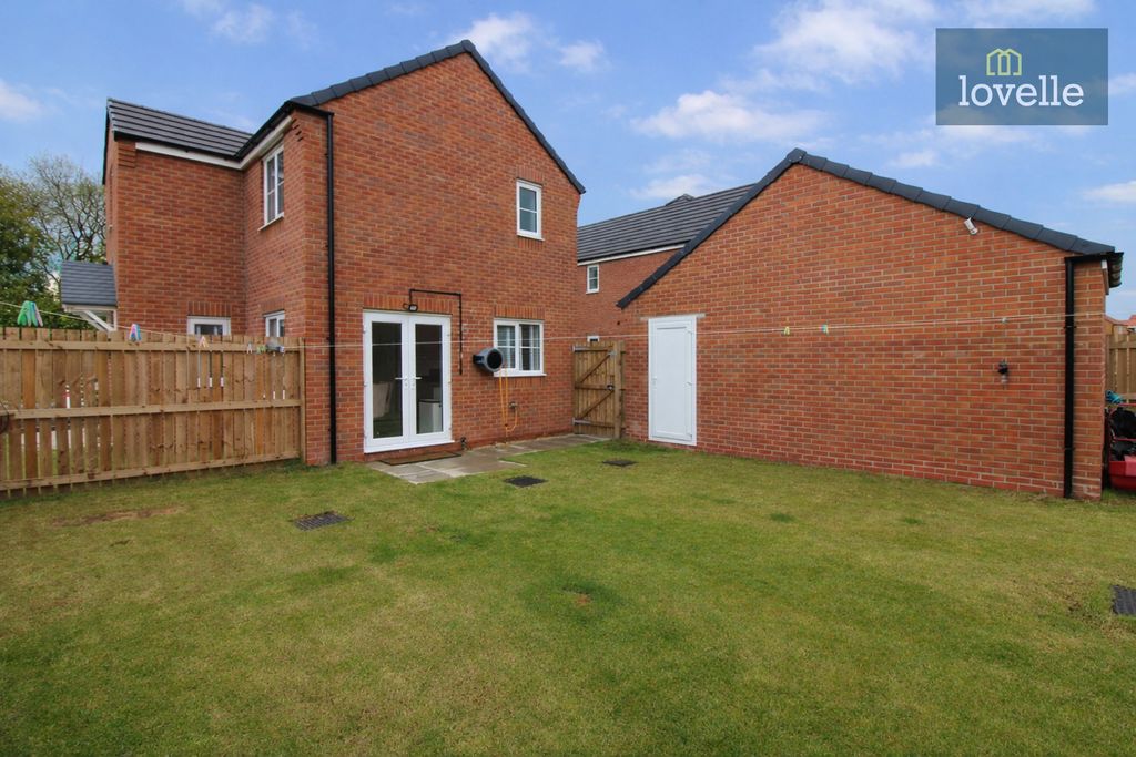 Property photo 3 of 20