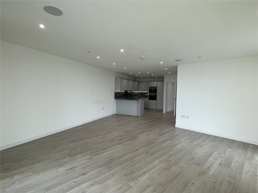 Property photo 2 of 22 Picture No. 74