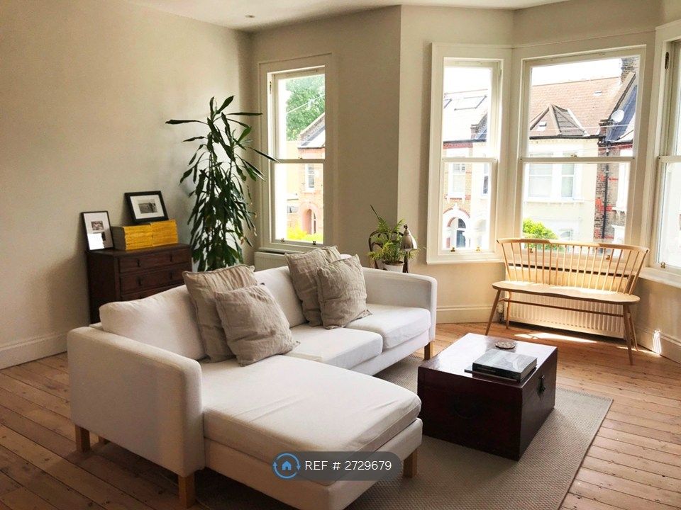 Property photo 2 of 25 Living Room